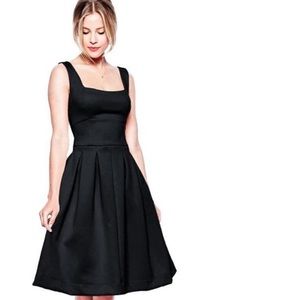Calvin Klein Black Cinch Waist Pleated Midi Dress